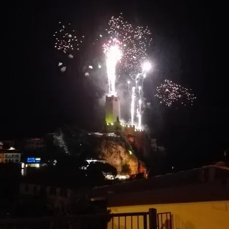 Elena * برنزوني سول جاردا