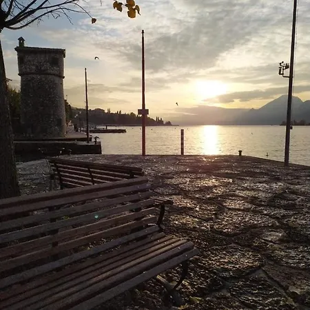 Elena Brenzone sul Garda