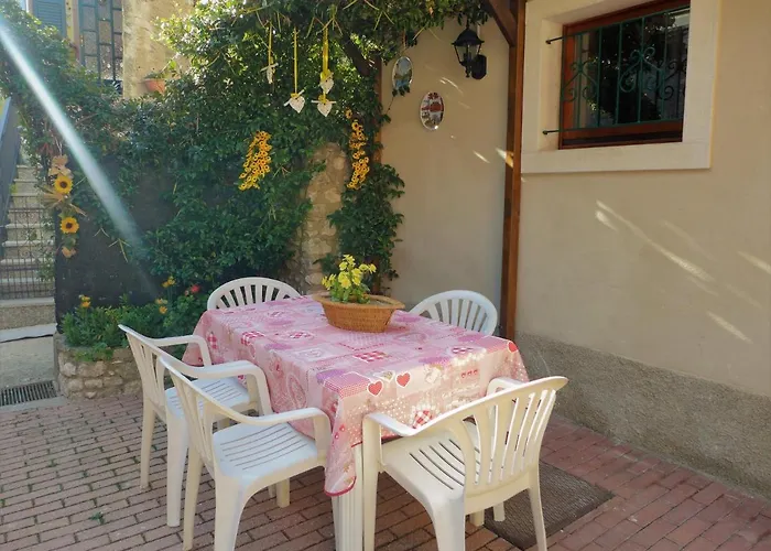 Elena Daire Brenzone sul Garda