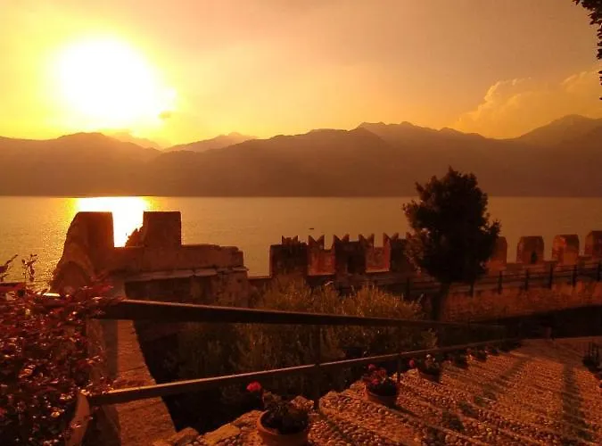 Elena Daire Brenzone sul Garda