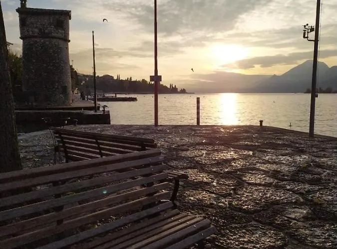 Elena Brenzone sul Garda